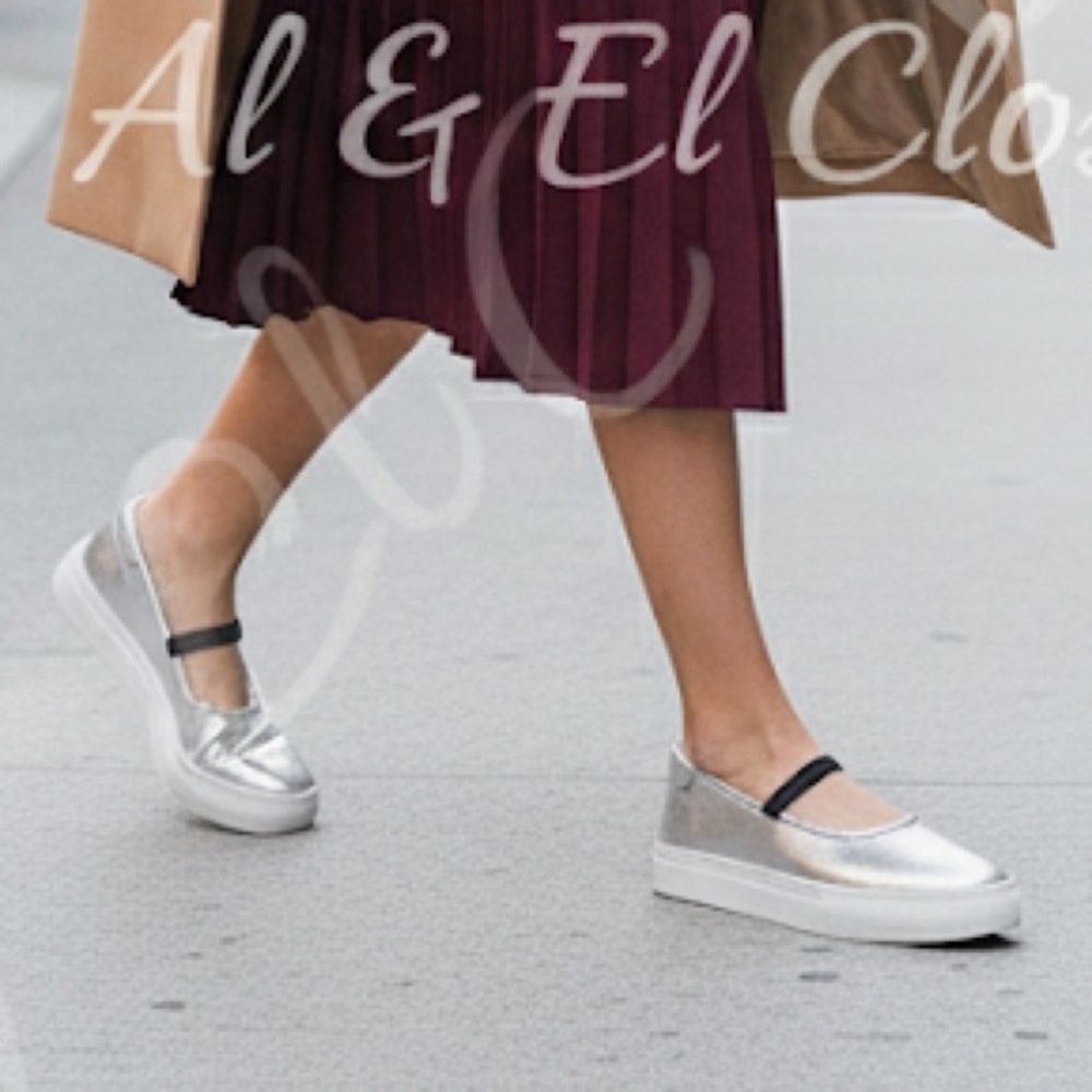 Seychelles Metallic Silver Loafers - Picture 2 of 11